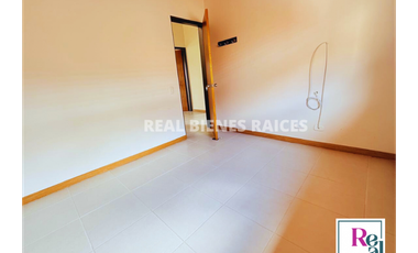 ¡Hermosa Casa en Unidad Cerrada con Excelente Ubicación!