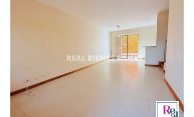 ¡Hermosa Casa en Unidad Cerrada con Excelente Ubicación!