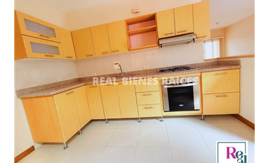 ¡Hermosa Casa en Unidad Cerrada con Excelente Ubicación!