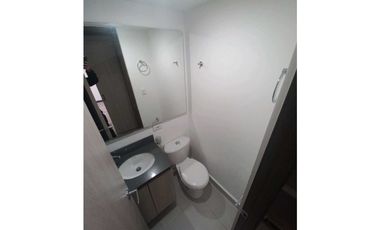 Arriendo apartamento en niquia frente a la estación Niquia del metro.