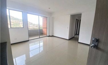 Arriendo apartamento en niquia frente a la estación Niquia del metro.