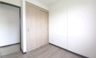Arriendo apartamento en niquia frente a la estación Niquia del metro.