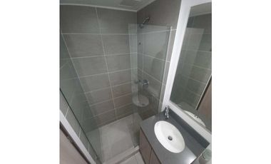 Arriendo apartamento en niquia frente a la estación Niquia del metro.