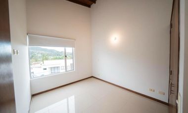 CASA CAMPESTRE A LA VENTA EN EL RETIRO SECTOR LA MARIA UNIDAD CERRADA