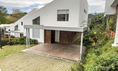 CASA CAMPESTRE A LA VENTA EN EL RETIRO SECTOR LA MARIA UNIDAD CERRADA