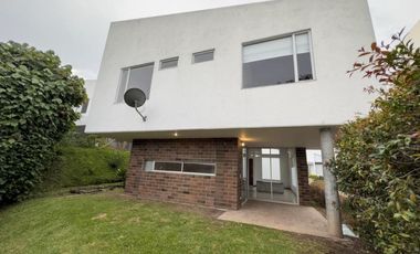 CASA CAMPESTRE A LA VENTA EN EL RETIRO SECTOR LA MARIA UNIDAD CERRADA