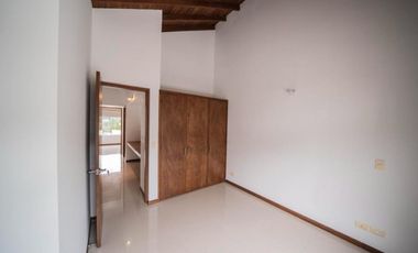 CASA CAMPESTRE A LA VENTA EN EL RETIRO SECTOR LA MARIA UNIDAD CERRADA