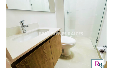 Casa Esquinera en Arriendo – Unidad Cerrada con Zona Verde