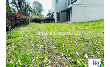 Casa Esquinera en Arriendo – Unidad Cerrada con Zona Verde