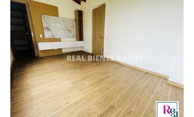 Casa Esquinera en Arriendo – Unidad Cerrada con Zona Verde