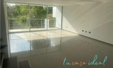 Casa En Renta En Fraccionamiento La Cima Con Alberca