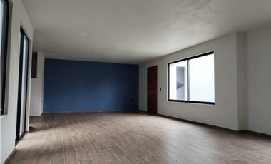 Departamento En Venta Cerca Del Parque Loro En Planta Baja