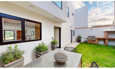HERMOSAS Y MODERNAS VILLAS EN VENTA CHALLUABAMBA CUENCA