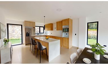 HERMOSAS Y MODERNAS VILLAS EN VENTA CHALLUABAMBA CUENCA