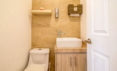 CASA FRENTE ALBERCA CON ROOF GARDEN  EN RESID. TULIPANES, CON SEGURIDAD 24/7  Y A 5 MIN DEL TEC DE MONTERREY  (SUR DE CUERNAVACA)