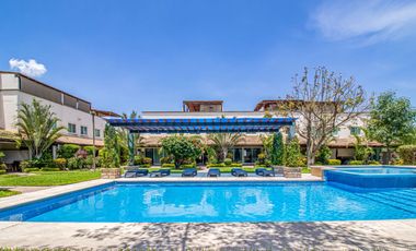 CASA FRENTE ALBERCA CON ROOF GARDEN  EN RESID. TULIPANES, CON SEGURIDAD 24/7  Y A 5 MIN DEL TEC DE MONTERREY  (SUR DE CUERNAVACA)