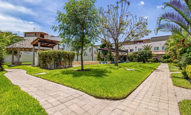 CASA FRENTE ALBERCA CON ROOF GARDEN  EN RESID. TULIPANES, CON SEGURIDAD 24/7  Y A 5 MIN DEL TEC DE MONTERREY  (SUR DE CUERNAVACA)