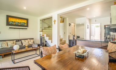 CASA FRENTE ALBERCA CON ROOF GARDEN  EN RESID. TULIPANES, CON SEGURIDAD 24/7  Y A 5 MIN DEL TEC DE MONTERREY  (SUR DE CUERNAVACA)