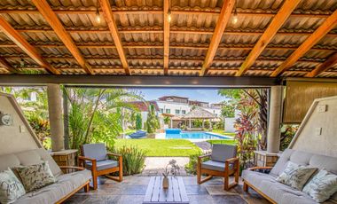 CASA FRENTE ALBERCA CON ROOF GARDEN  EN RESID. TULIPANES, CON SEGURIDAD 24/7  Y A 5 MIN DEL TEC DE MONTERREY  (SUR DE CUERNAVACA)