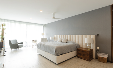 Casa en venta en La concepción Zavaleta, con acabados de lujo, enorme jardín y sótano