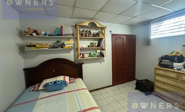 VENTA 2 CASAS (DUPLEX)   ALBORADA 10MA  SECTOR CERRADO (JLR))