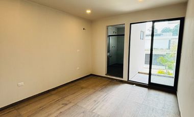 Preventa en Fracc. Paseo de la Reina/Monte Magno- 4 habitaciones y jardín