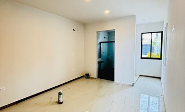 Preventa en Fracc. Paseo de la Reina/Monte Magno- 4 habitaciones y jardín