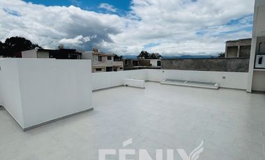 Preventa en Fracc. Paseo de la Reina/Monte Magno- 4 habitaciones y jardín