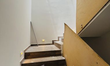 Preventa en Fracc. Paseo de la Reina/Monte Magno- 4 habitaciones y jardín