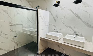 Preventa en Fracc. Paseo de la Reina/Monte Magno- 4 habitaciones y jardín