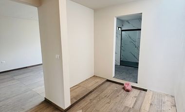 Preventa en Fracc. Paseo de la Reina/Monte Magno- 4 habitaciones y jardín