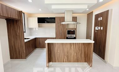 Casa en venta en Fracc. Privado Monte Magno- Habitación en PB y jardín