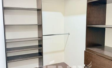 Casa en venta en Fracc. Privado Monte Magno- Habitación en PB y jardín