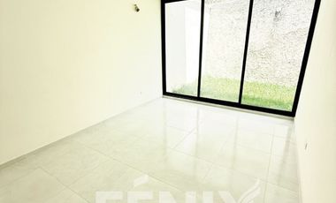 Casa en venta en Fracc. Privado Monte Magno- Habitación en PB y jardín