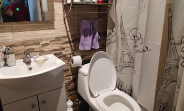 LINDA CASA UNIFAMILIAR UBICADA FRENTE A HERMOSA PLAZA