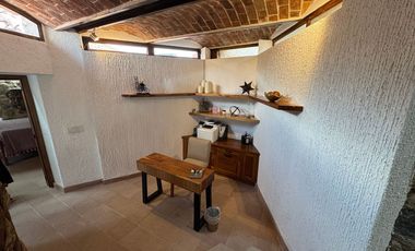 Casa en venta en Raquet Club en  Chapala