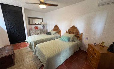 Casa en venta en Raquet Club en  Chapala