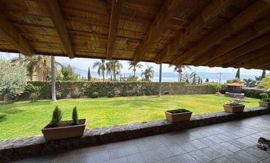 Casa en venta en Raquet Club en  Chapala