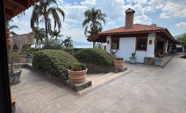 Casa en venta en Raquet Club en  Chapala