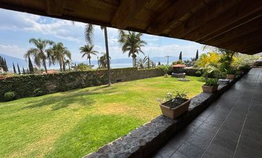 Casa en venta en Raquet Club en  Chapala