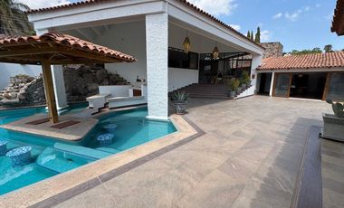 Casa en venta en Raquet Club en  Chapala