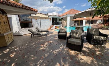 Casa en venta en Raquet Club en  Chapala