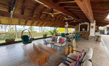 Casa en venta en Raquet Club en  Chapala