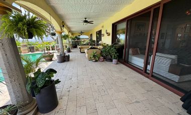 Casa en venta en Chapala en Club de Golf