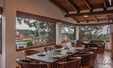 ¡HERMOSA CABAÑA EN VENTA DENTRO DEL PUEBLO DE TAPALPA, JALISCO!