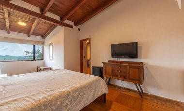 ¡HERMOSA CABAÑA EN VENTA DENTRO DEL PUEBLO DE TAPALPA, JALISCO!