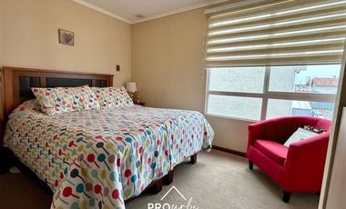 Casa en Venta en Casa con Excelente Distribución, 3D 2B de 2 Pisos, Baquedano, SanBernardo