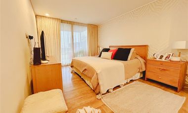 Casa en Venta en Los Presidentes casi a una cuadra de Las Perdices