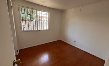 Casa 3 dormitorios, 2 baños, Los Dominicos