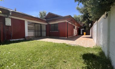 Casa 3 dormitorios, 2 baños, Los Dominicos